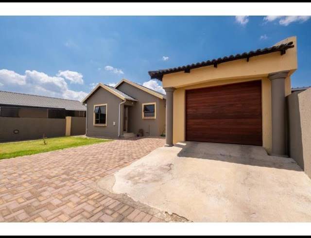 3 BEDROOM PROPERTY TO RENT IN FLEURHOF